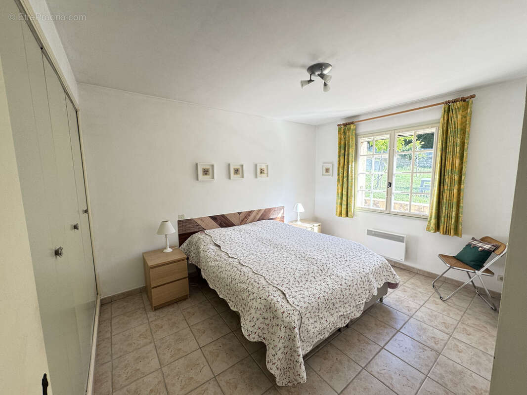 Maison à ARTIGNOSC-SUR-VERDON