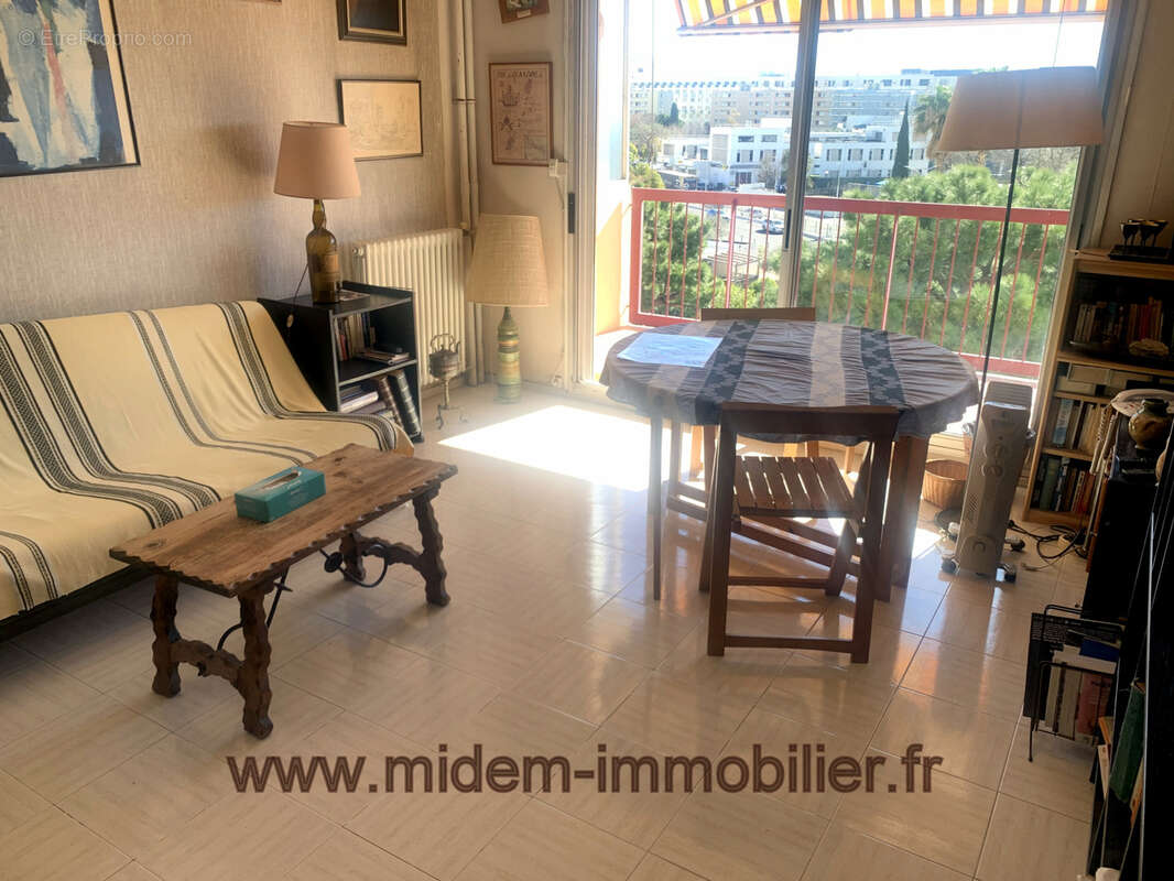 Nice Ouest Grand Arénas 3 pièces de 66 m2 + terrasse 9 m2 Sud-Est vue dégagée à 159800 euros - photo 3