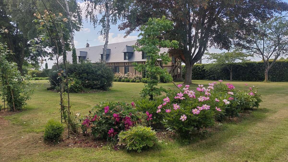Maison à SACQUENVILLE