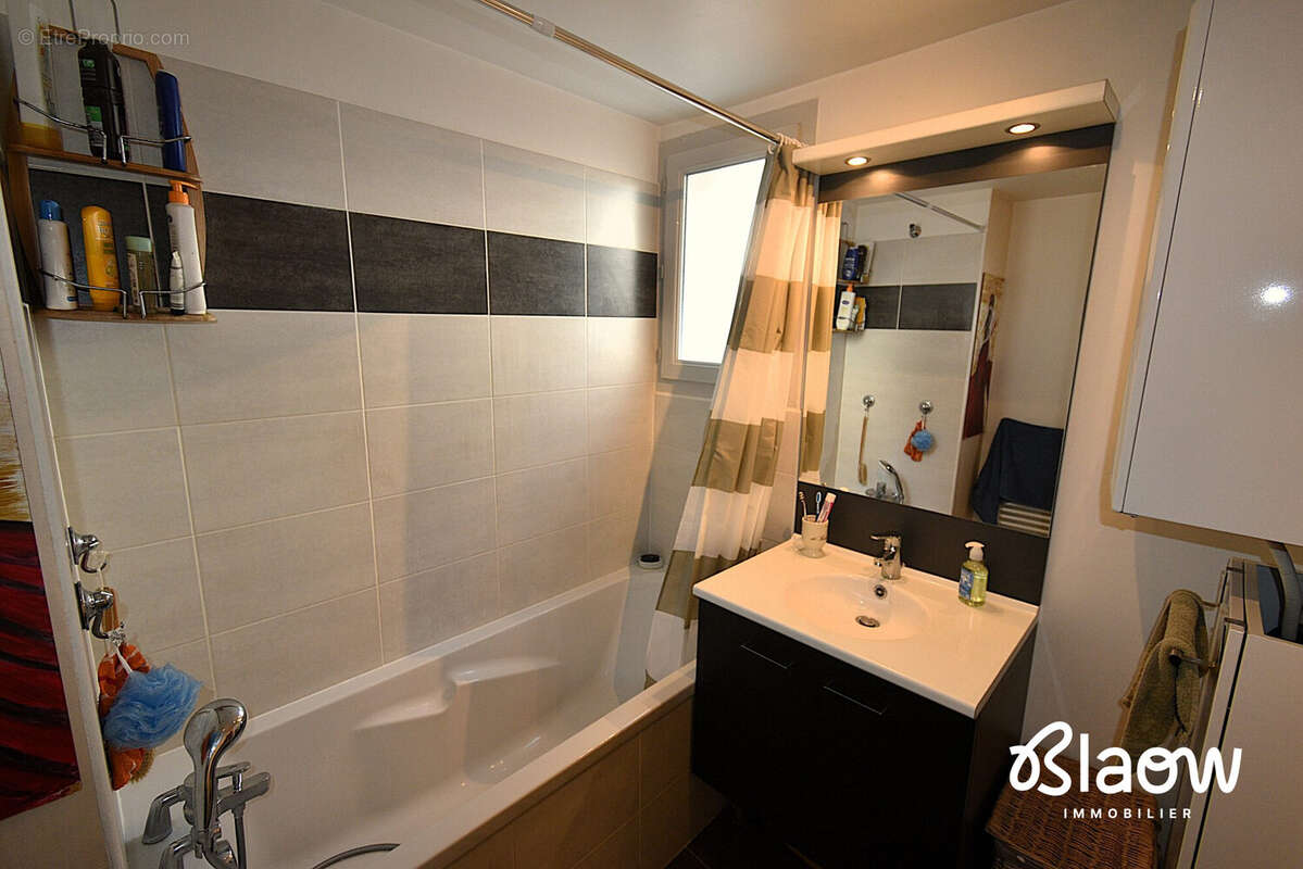 Appartement à MEYZIEU