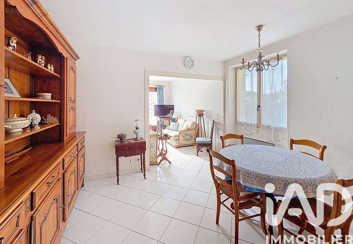 Photo 3 - Maison à VILLAINES-LES-ROCHERS