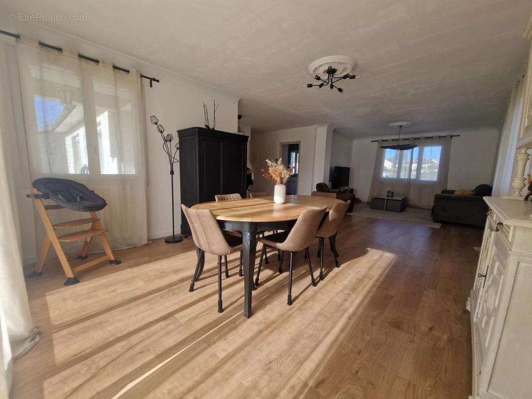 Maison à CONNERRE