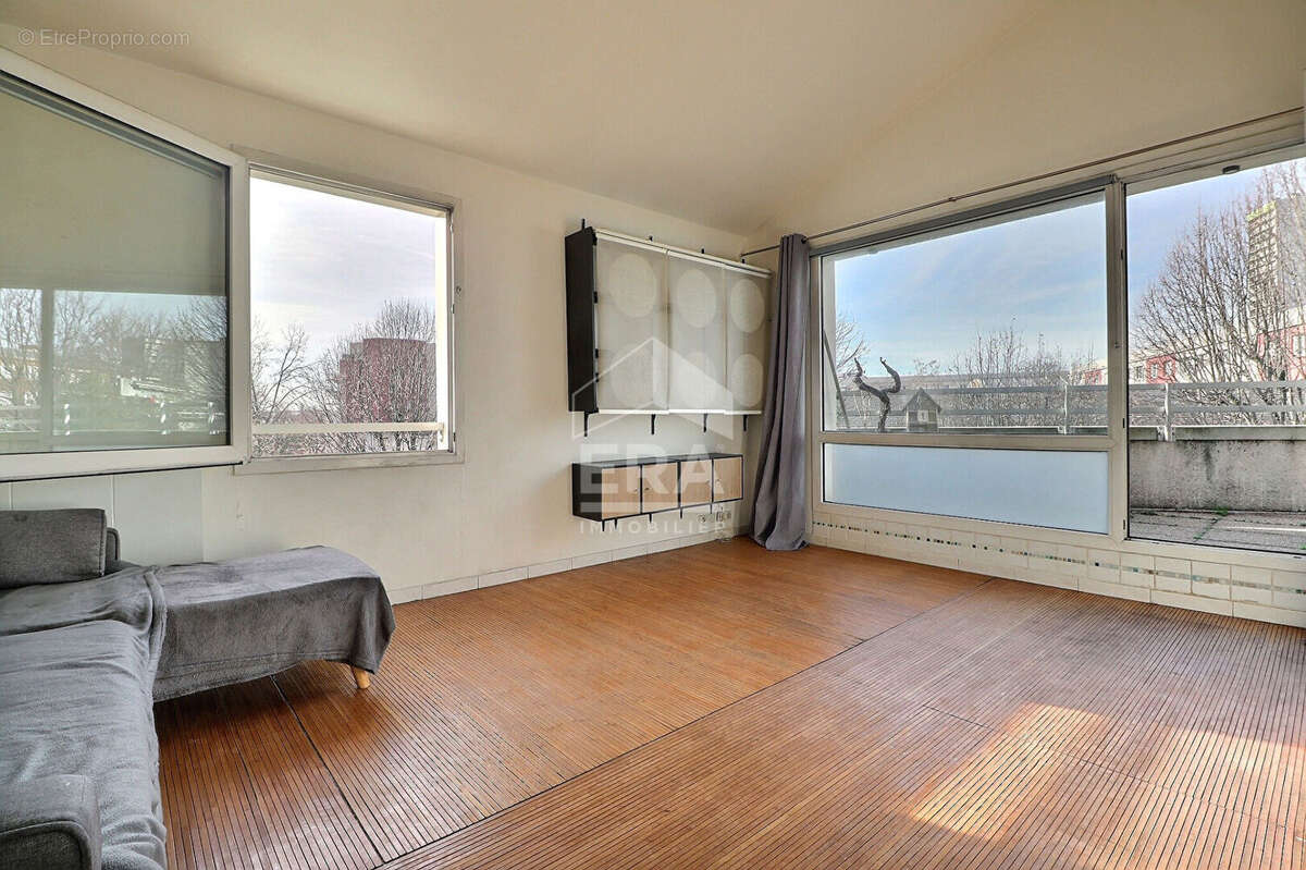 Appartement à LA COURNEUVE