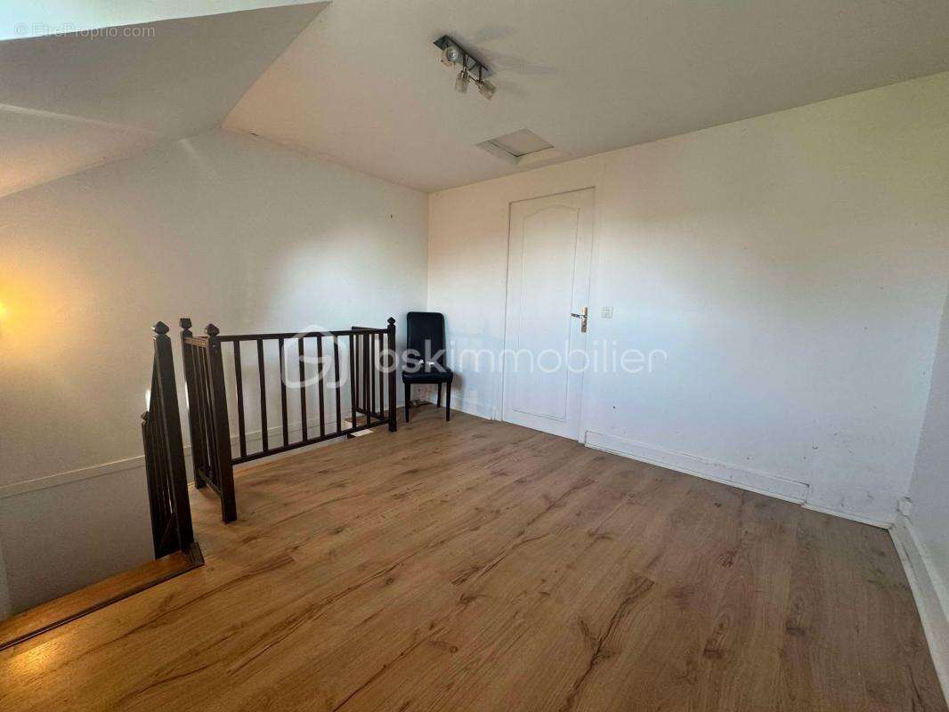 Maison à OZOUER-LE-VOULGIS