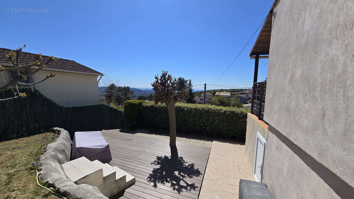 Maison à LE CASTELLET