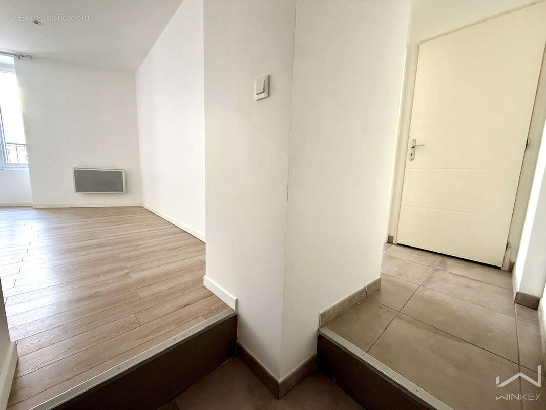 Maison à VALREAS