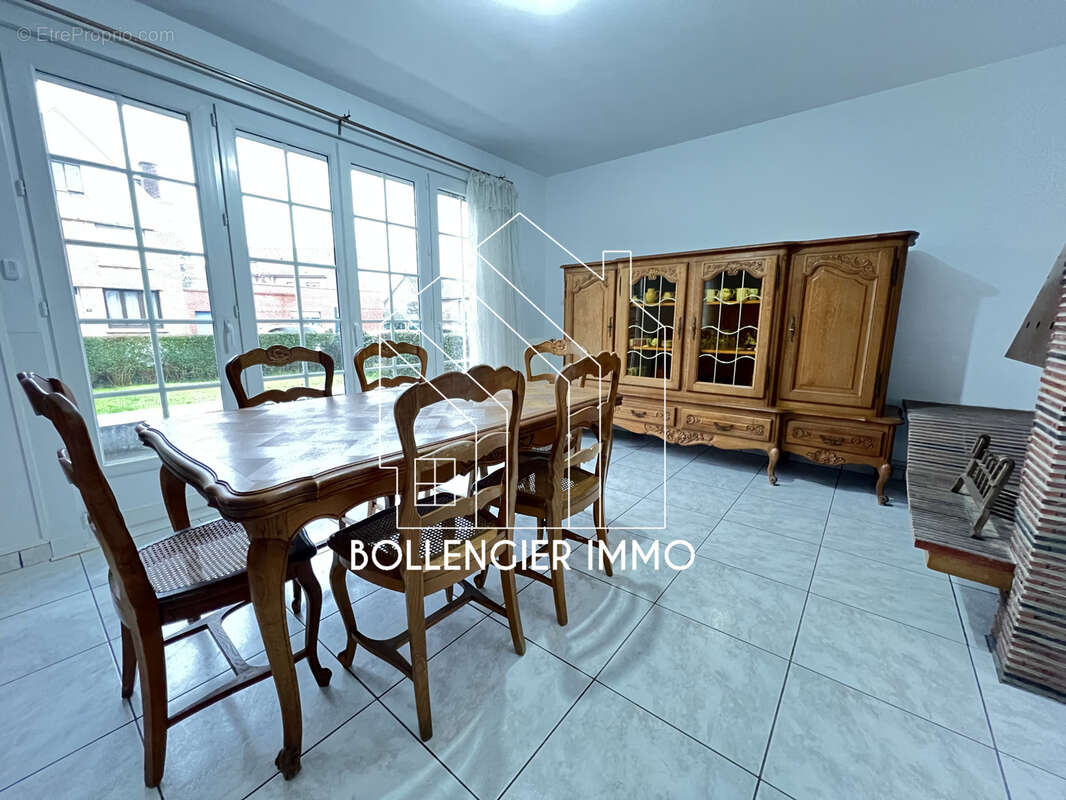 Maison à HAZEBROUCK