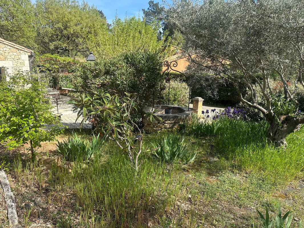 Maison à ROUSSILLON