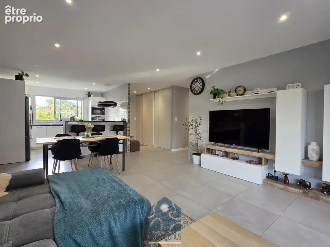 Maison de plain pied 5 pièces avec garage, jardin, terrasse et pergola - photo 10