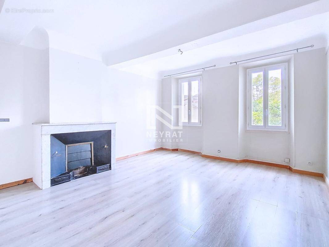 Appartement à MONTAUROUX