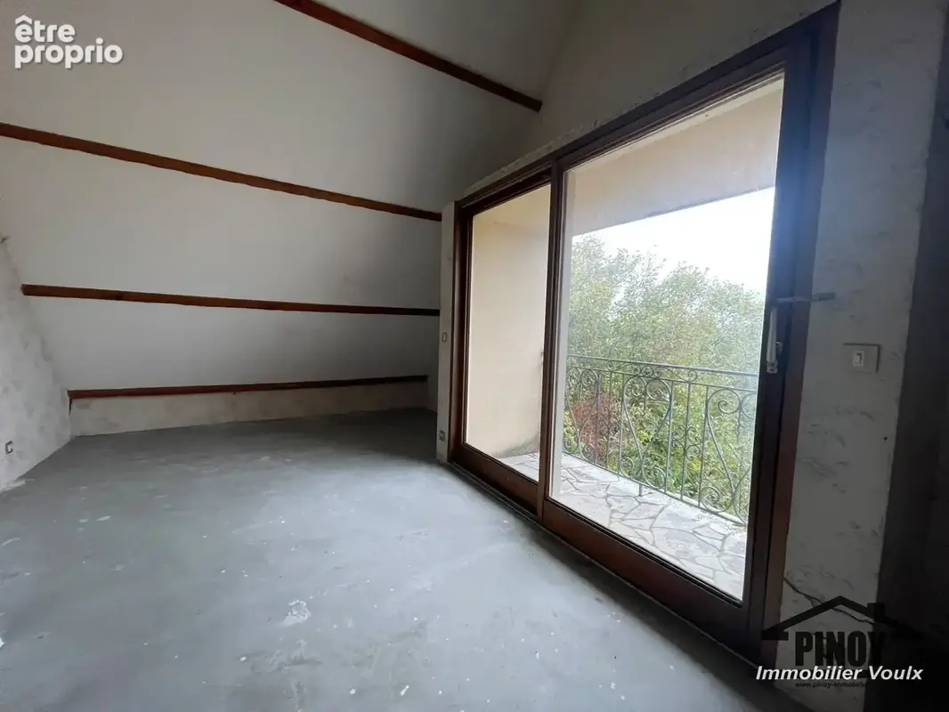 Egreville - Maison traditionnelle de 149m2 avec jardin. Beaux volumes et potentiel - photo 8