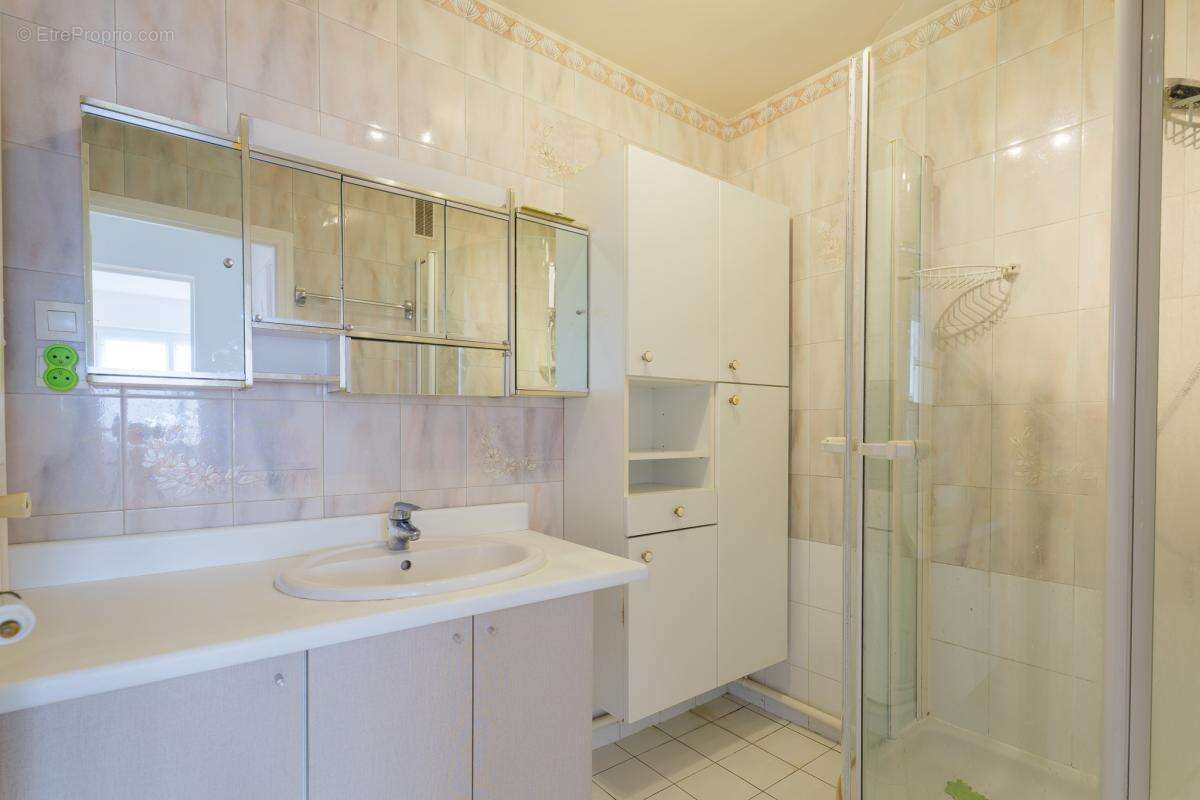 Appartement à SAINT-MAUR-DES-FOSSES