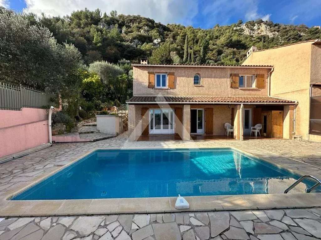 Maison à LA TURBIE