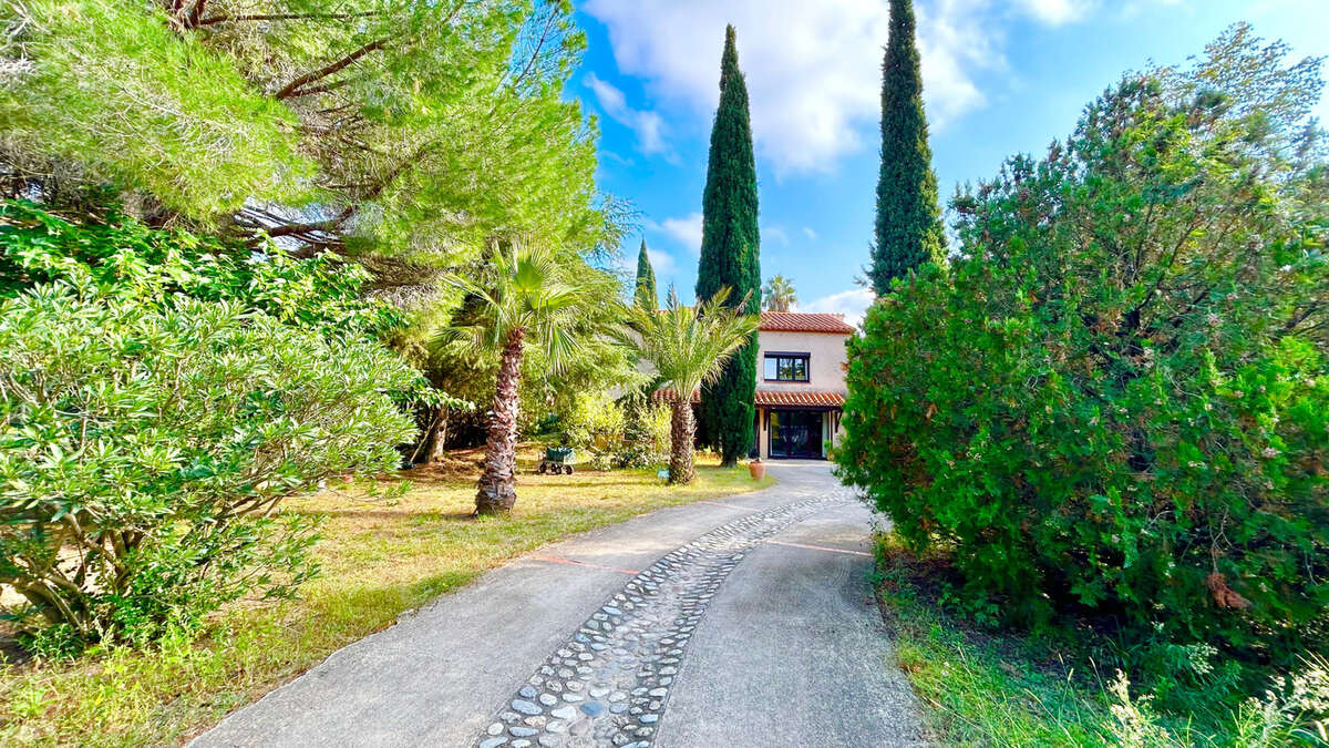 Maison à MONTESQUIEU-DES-ALBERES