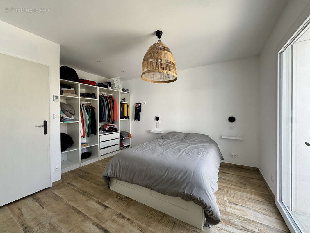 Maison à CHAMPAGNE-LES-MARAIS