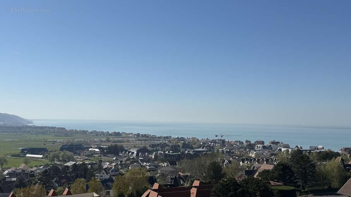 Appartement à BLONVILLE-SUR-MER