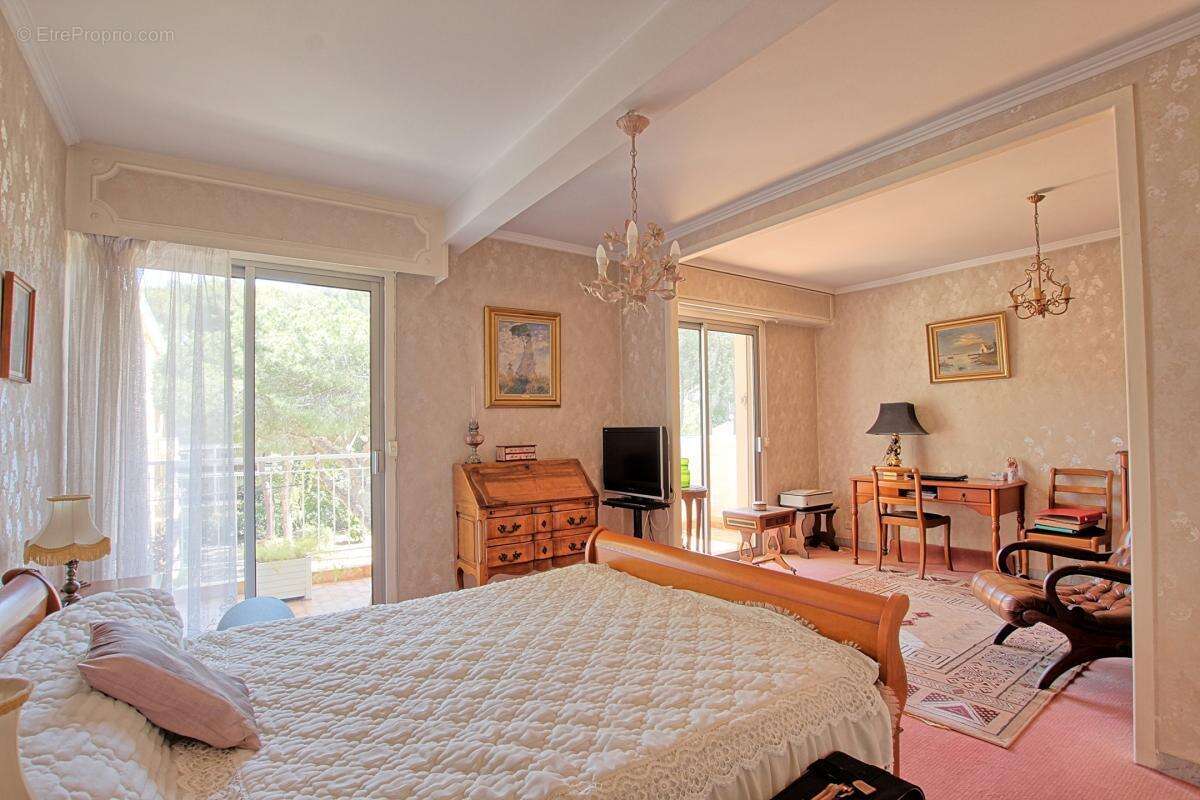 Appartement à LE CANNET