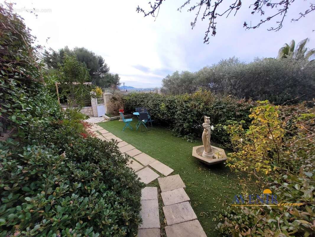 Commerce à MARSEILLE-13E