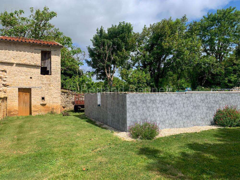 Maison à SAUZE-VAUSSAIS