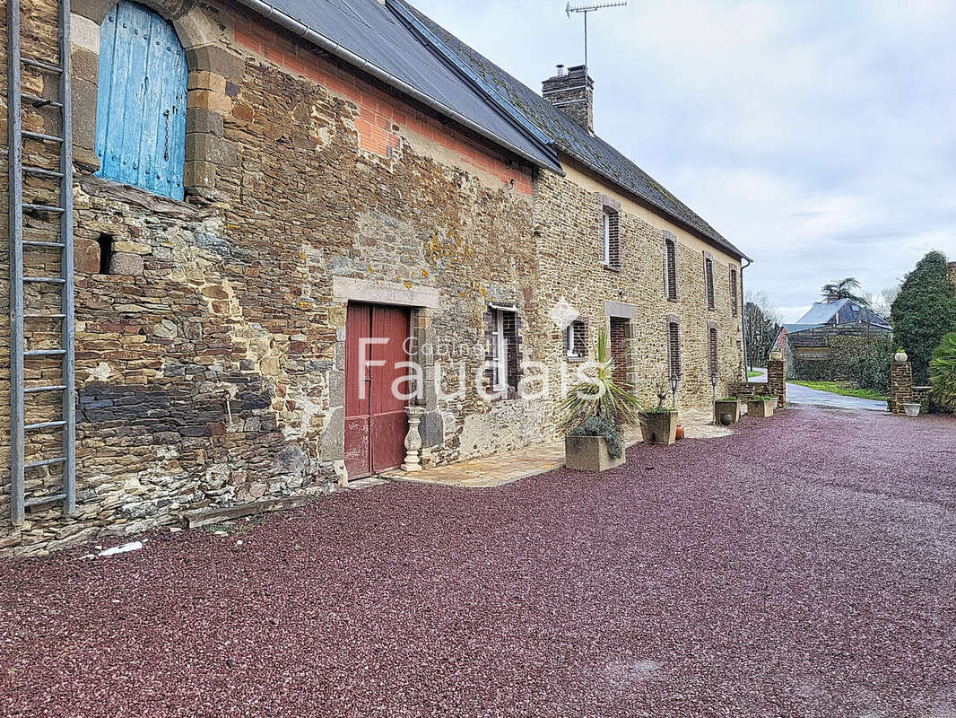 Maison à QUIBOU