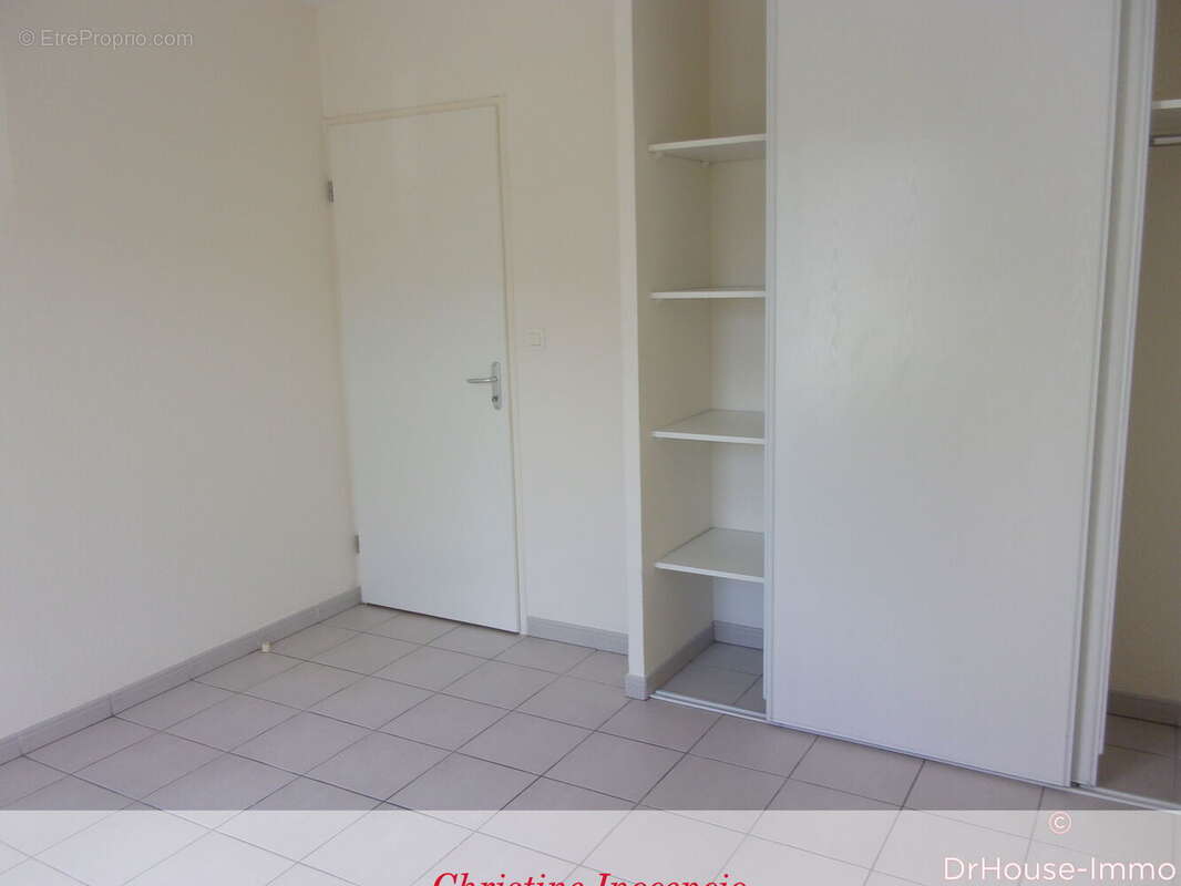 Appartement 43 m² à Saint-Yzan-De-Soudiac  - photo 23