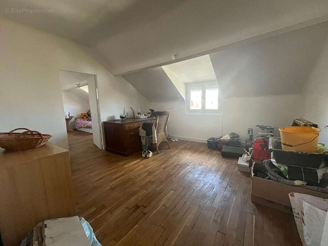 Maison à MARLY-LA-VILLE