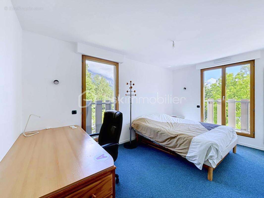 Appartement à MEYLAN