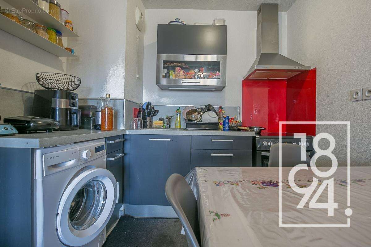 Appartement à MARSEILLE-3E