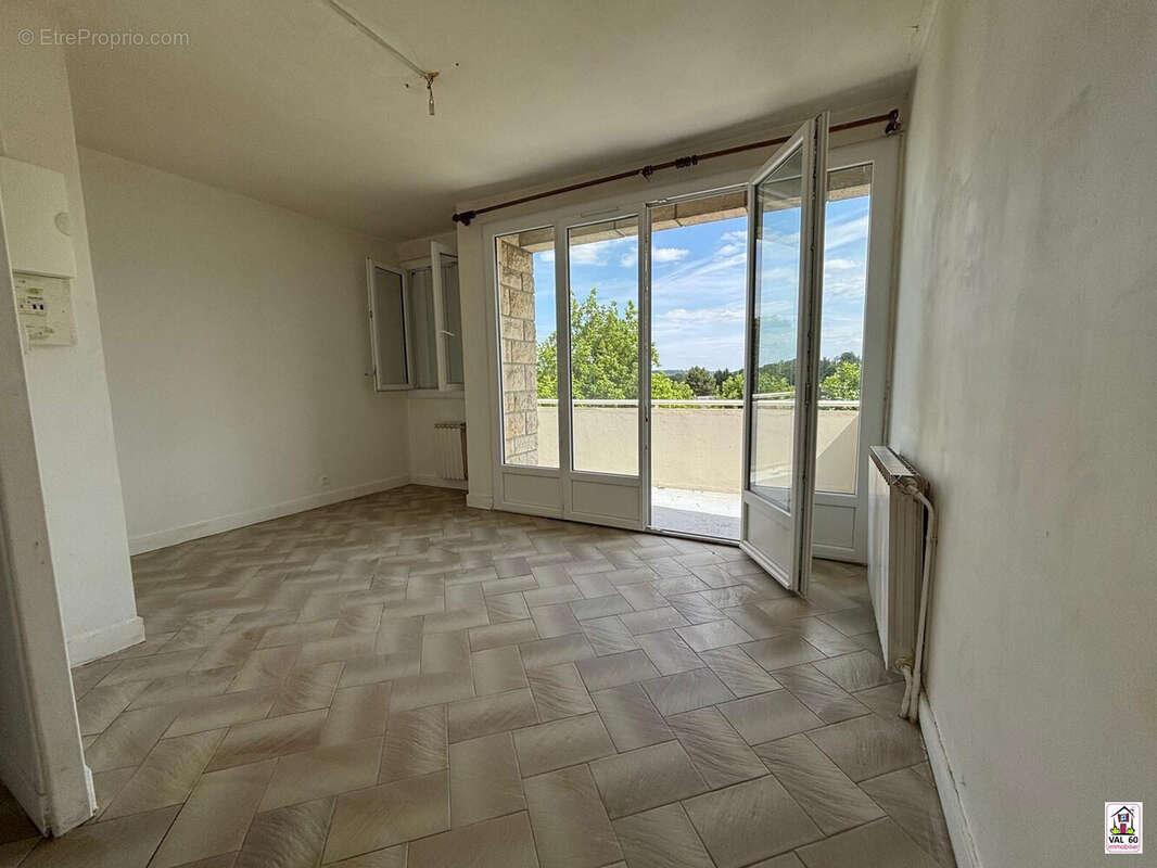 Appartement 26 m² à Clermont  - photo 2