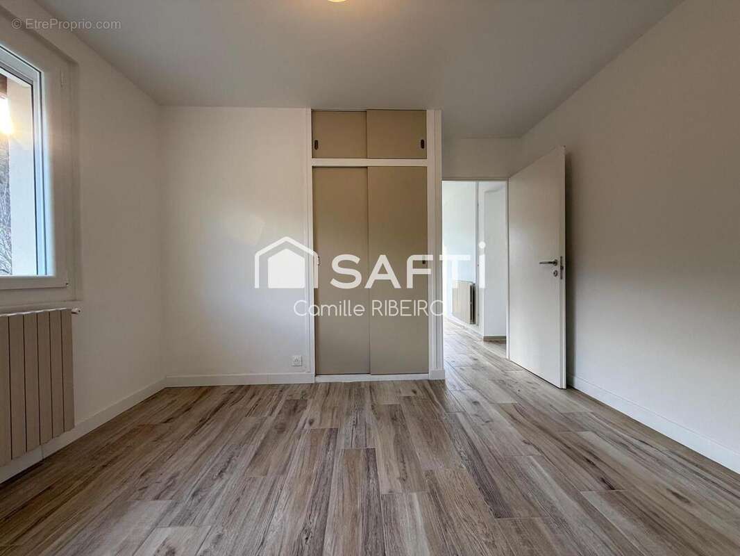 Photo 8 - Maison à REYNES