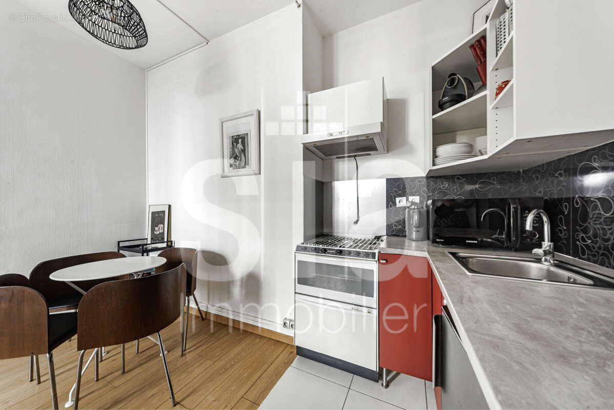 Appartement à PARIS-1E