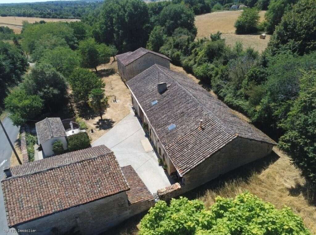 Maison à CIVRAY