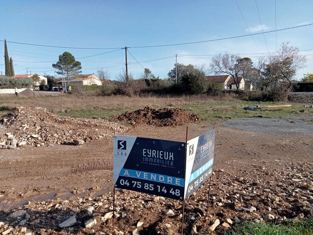 Terrain à SAINT-GERMAIN