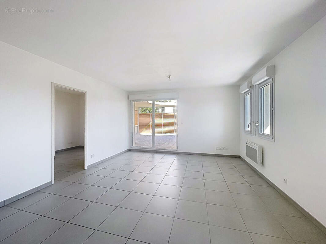 Appartement à VILLENEUVE-LES-AVIGNON