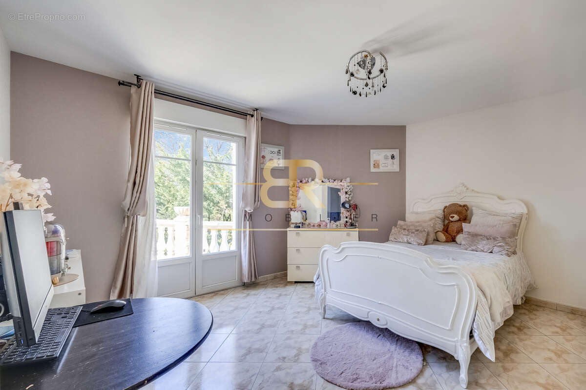 Maison à NOISY-LE-SEC