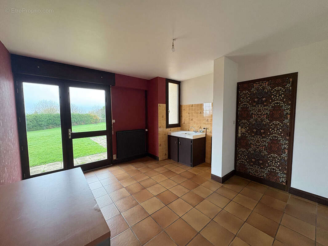 Maison à AIXE-SUR-VIENNE