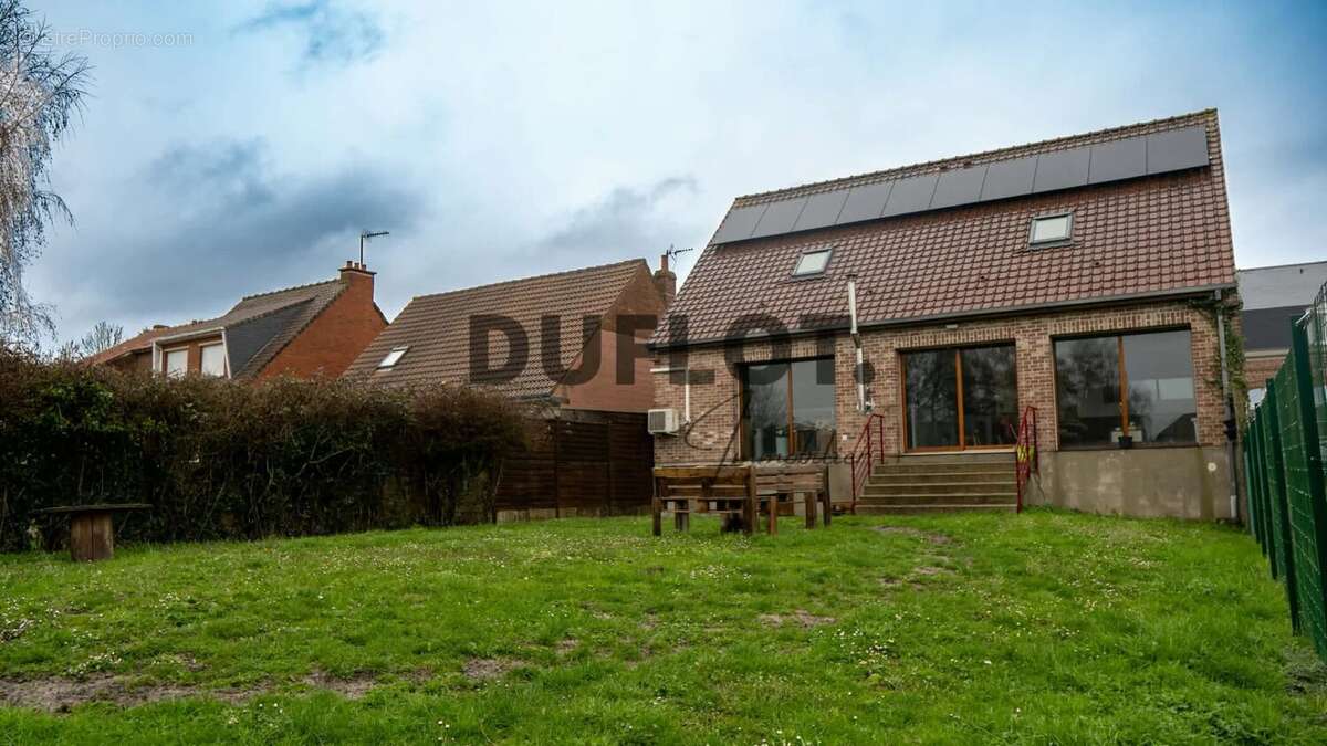 Maison à SAINT-VENANT