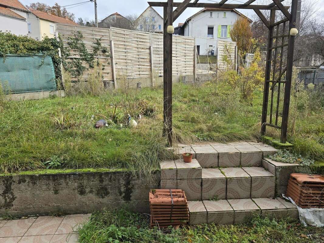 Maison à AUZAT-LA-COMBELLE