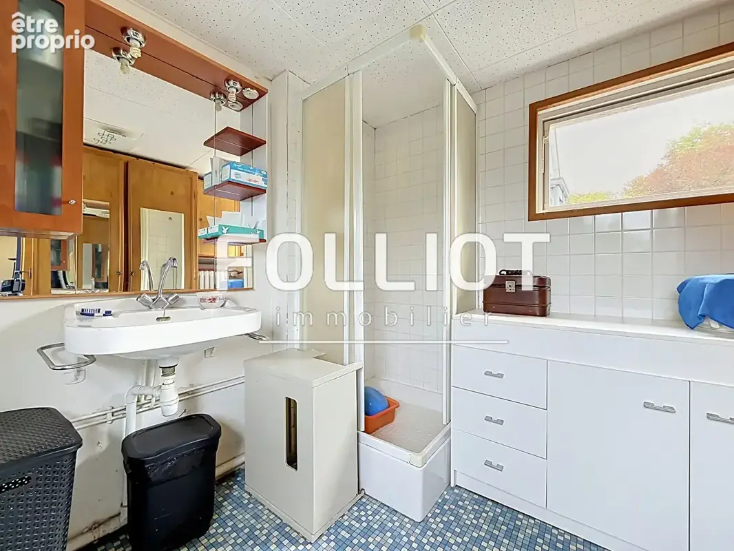 A VENDRE, Maison 4 pièce(s) 105 m2 + batiment de 360m2 - photo 7