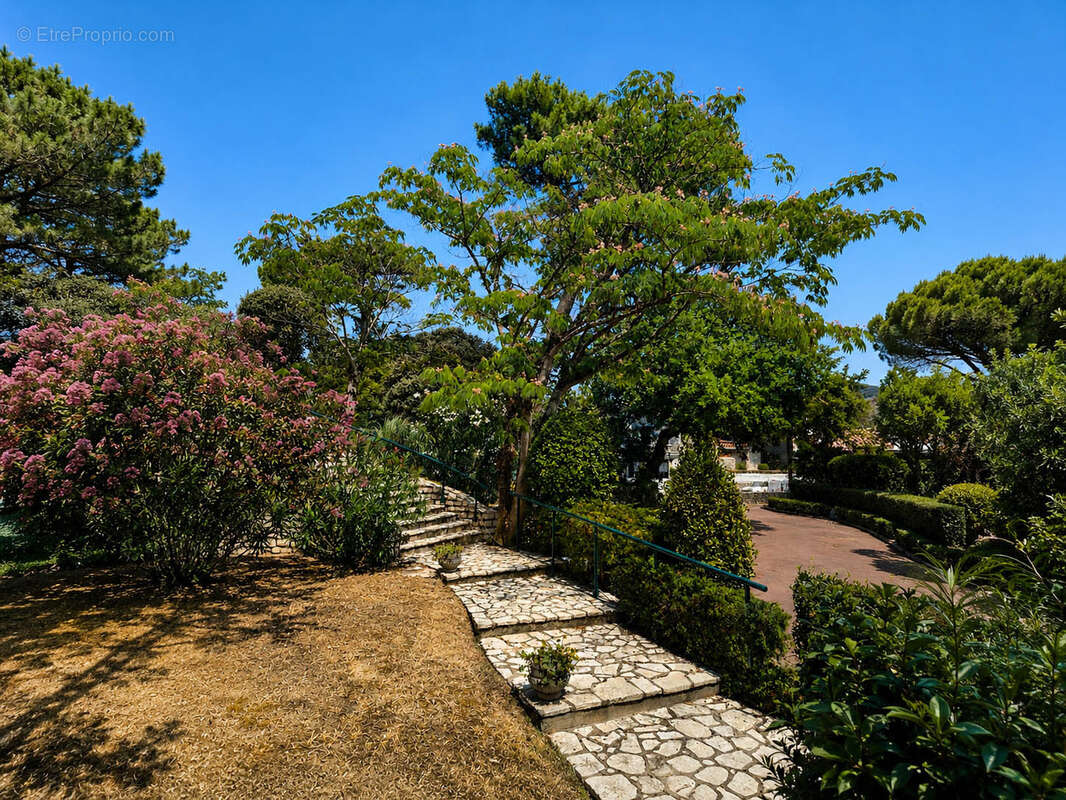 Royan - entre les quartiers du pigeonnier et de pontaillac - 350 m plages - bel apartement t3 lumineux - photo 4