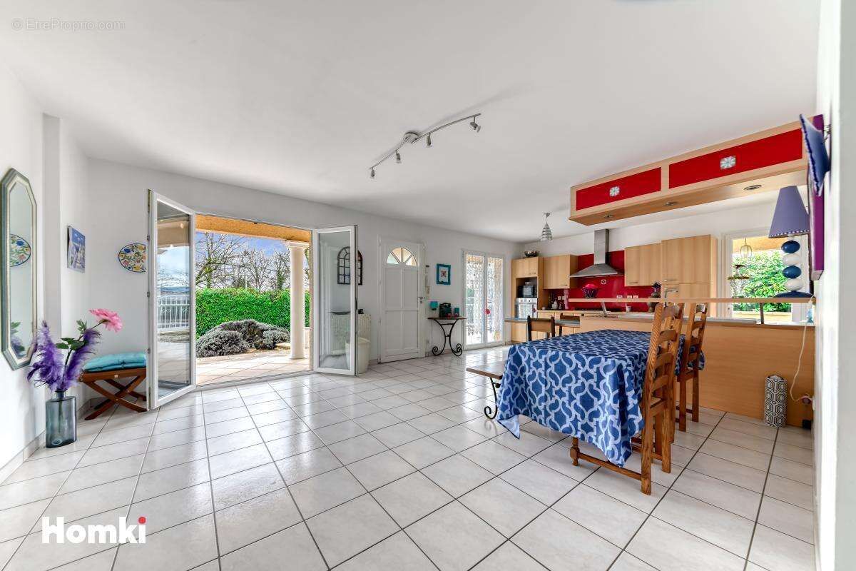 Maison à L'ISLE-D'ABEAU