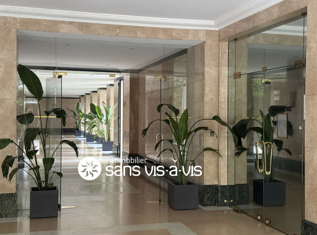 Appartement à NEUILLY-SUR-SEINE