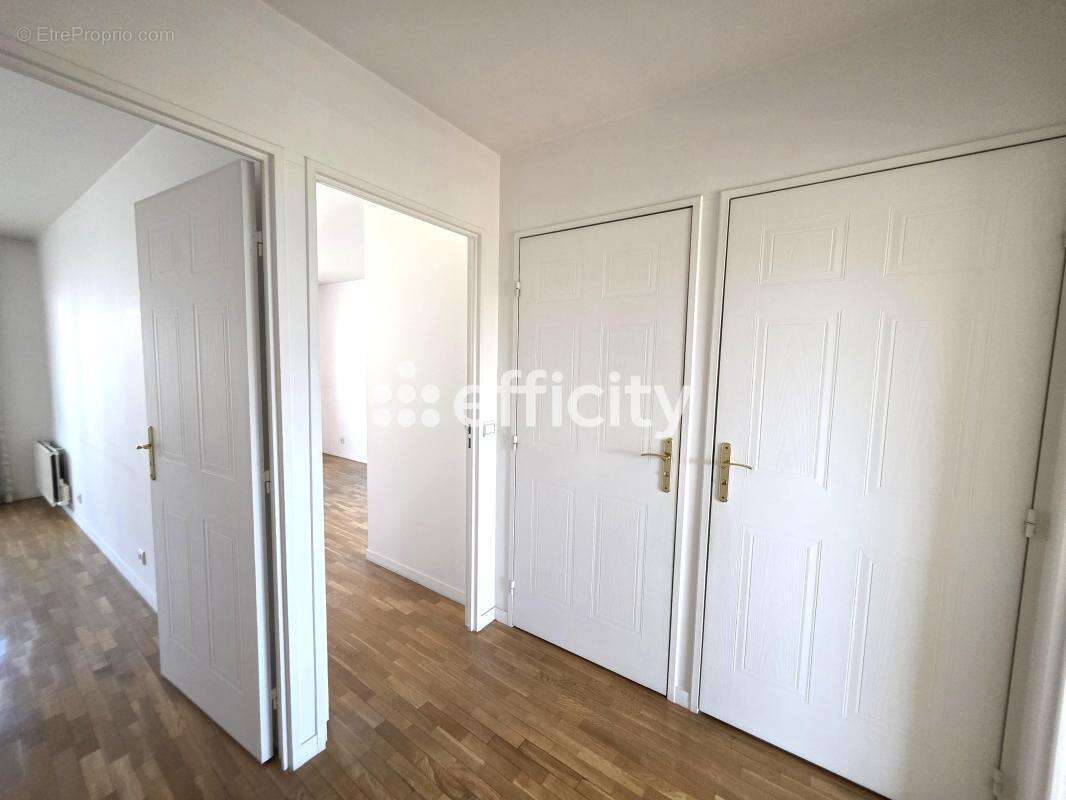 Appartement à ISSY-LES-MOULINEAUX
