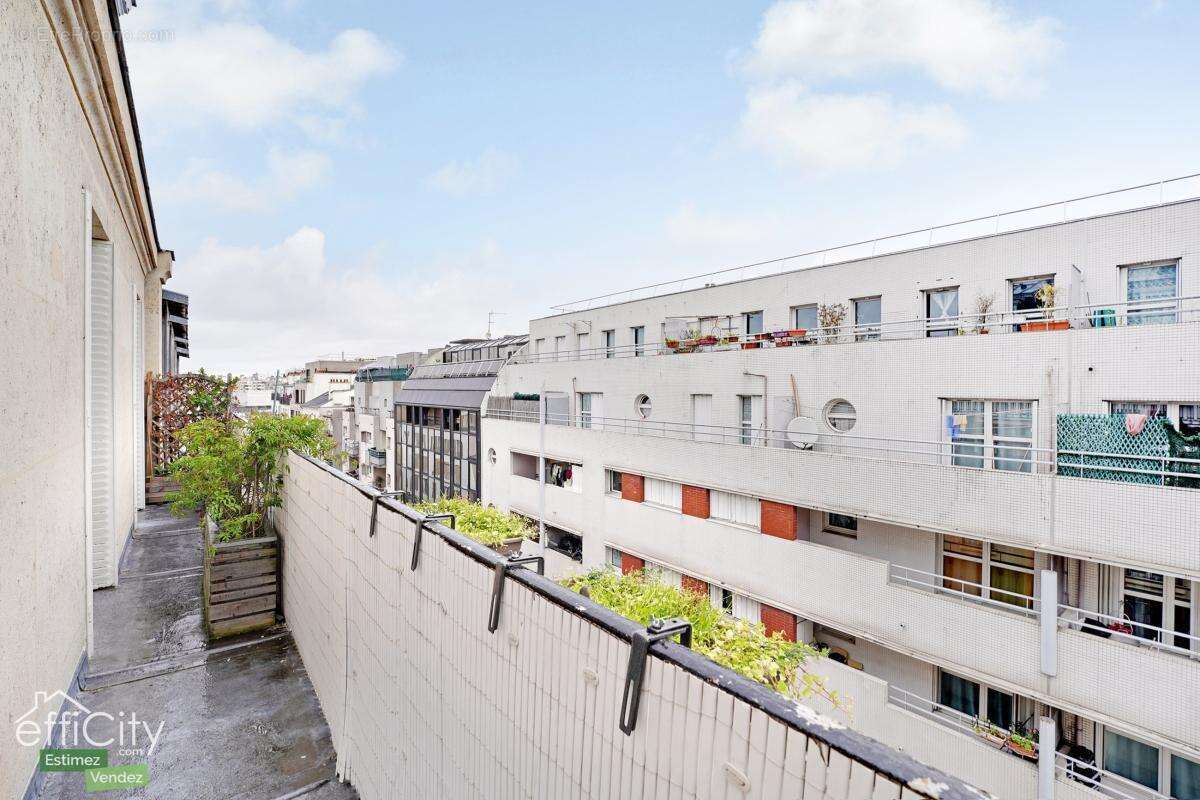 Appartement à PARIS-19E