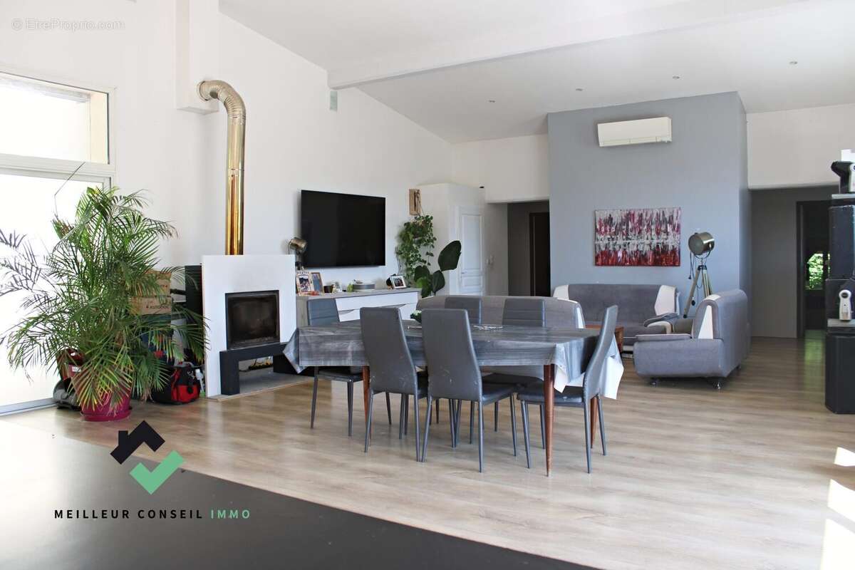 Maison à LE CHAFFAUT-SAINT-JURSON