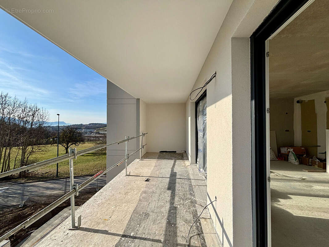 Appartement à VILLY-LE-PELLOUX