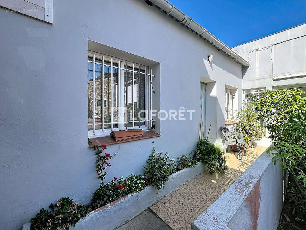 THUIR  Appartement T2 avec stationnement privatif - photo 2
