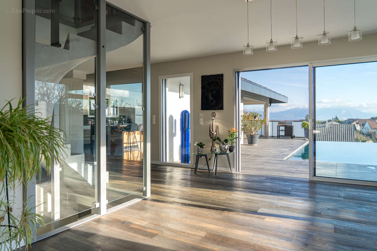 Maison à DIVONNE-LES-BAINS