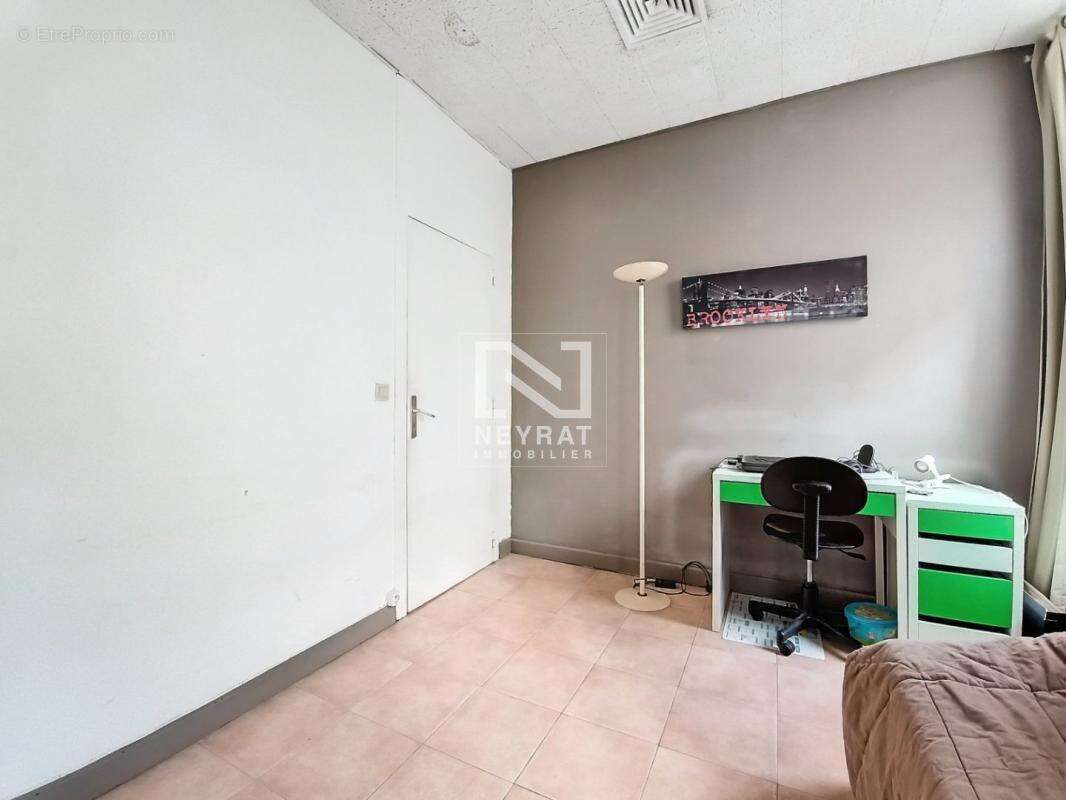 Fond de commerce avec appartement centre ville de saint-raphael - photo 19
