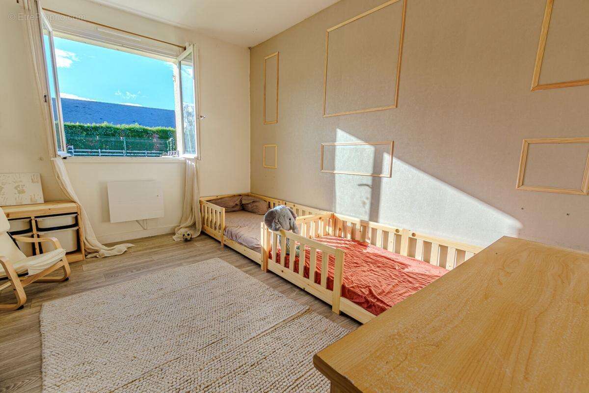 Maison de plain pied 89 m² - 3 Chambres et Garage - Saint-Lambert-la-Potherie - photo 9